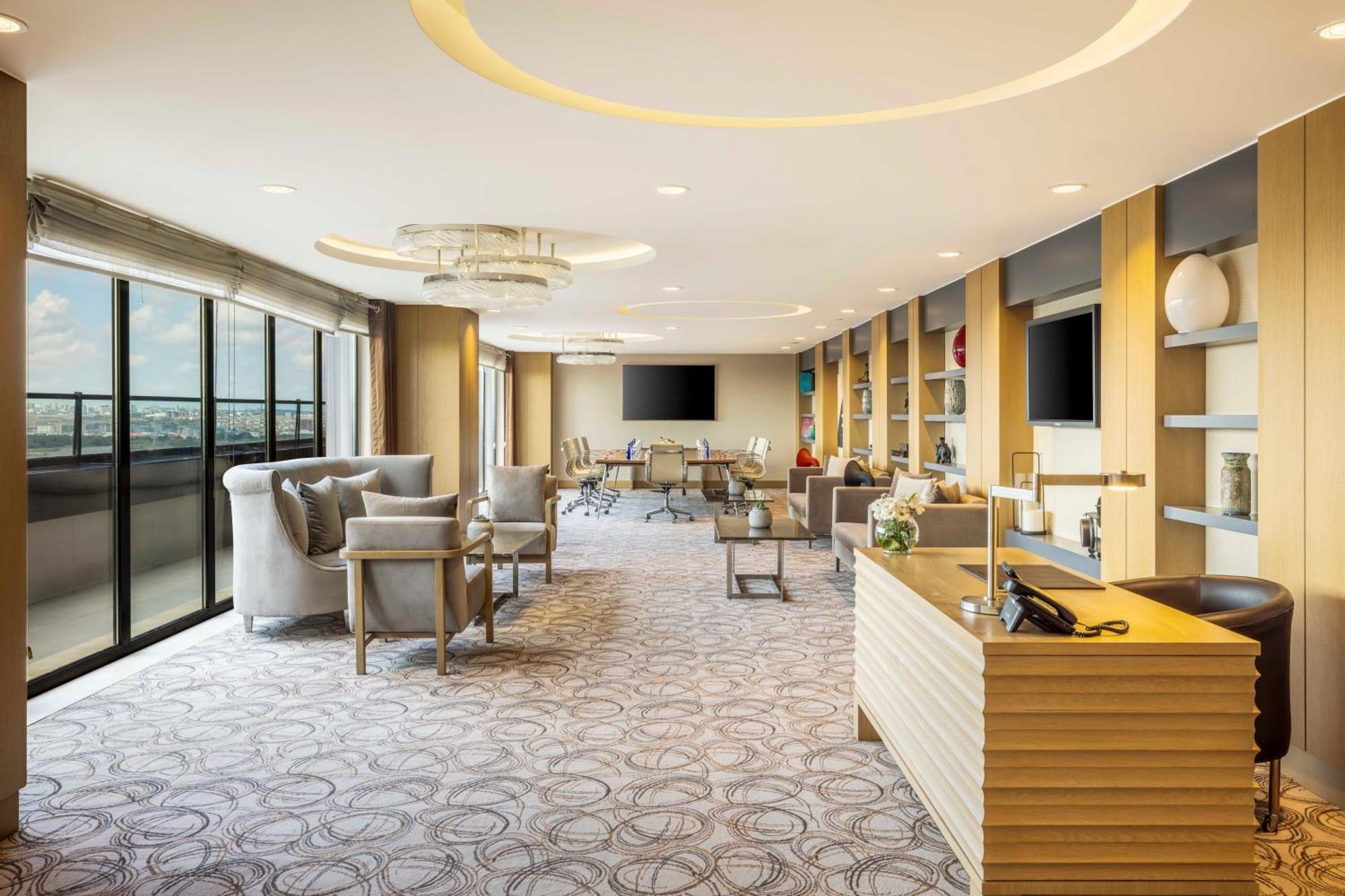 Ramada Plaza By Wyndham Tekstilkent