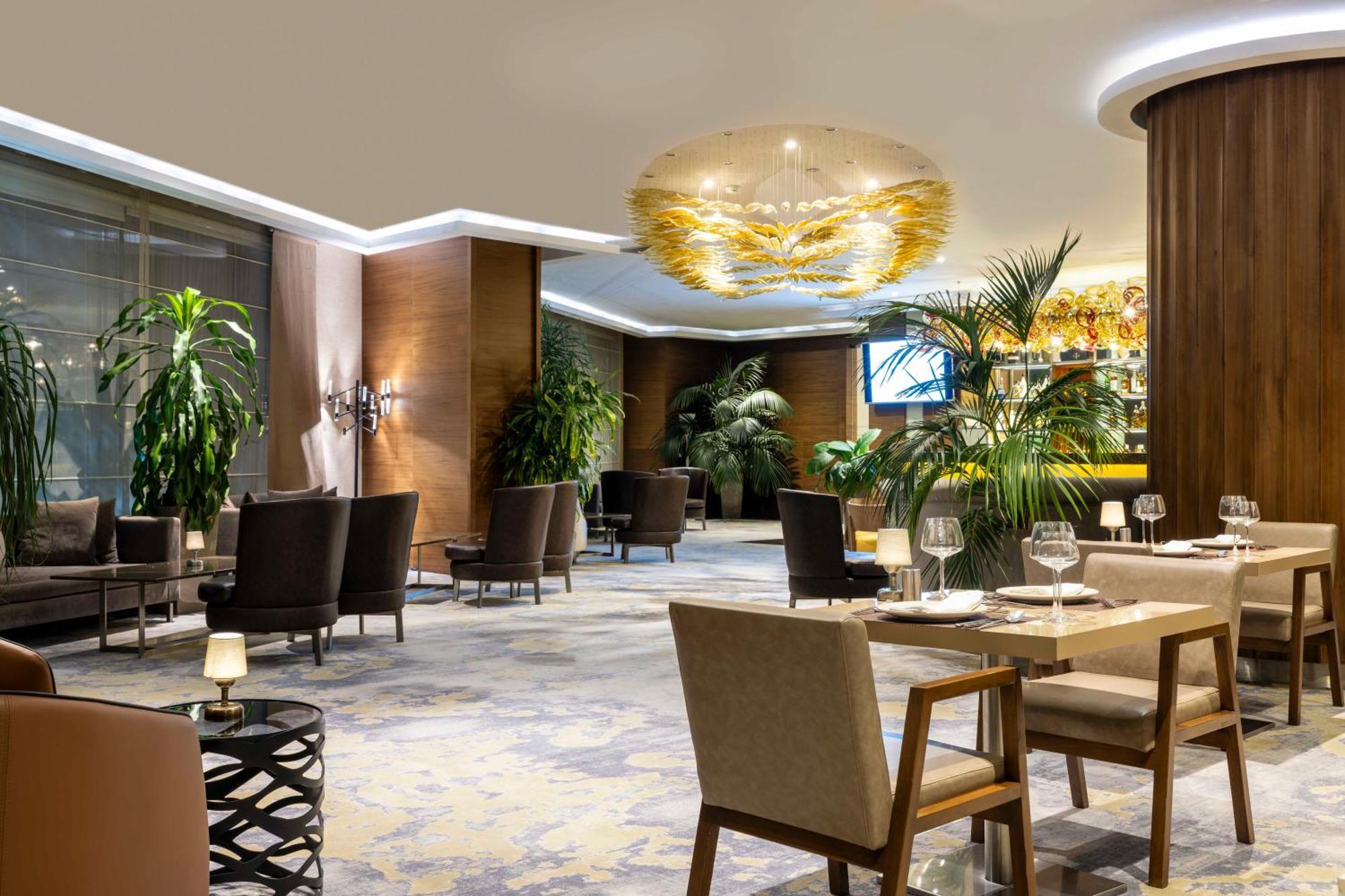 Hotel Ramada Plaza By Wyndham Tekstilkent 5*