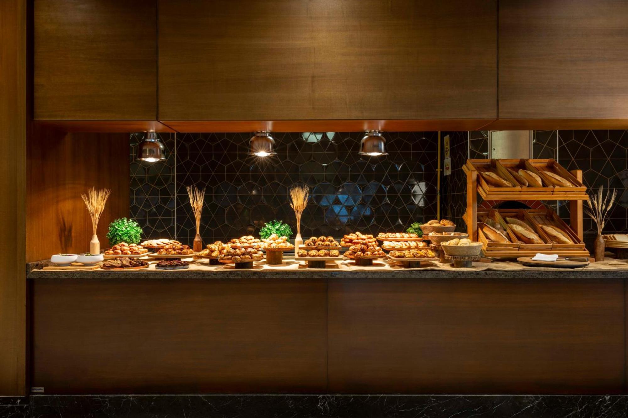 Ramada Plaza By Wyndham Tekstilkent 5*