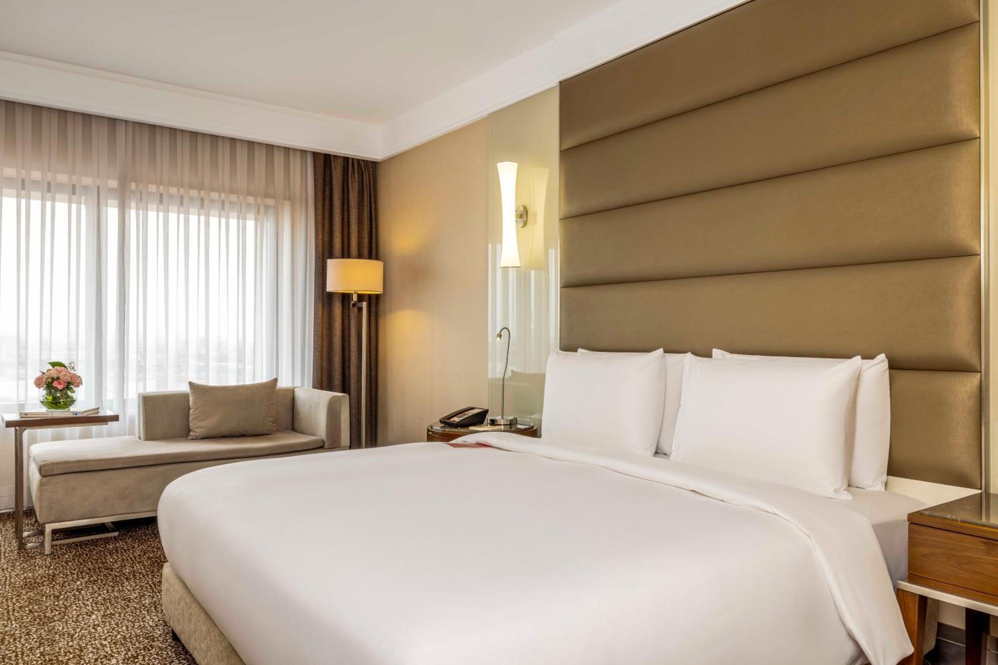 Hotel Ramada Plaza By Wyndham Tekstilkent 5*