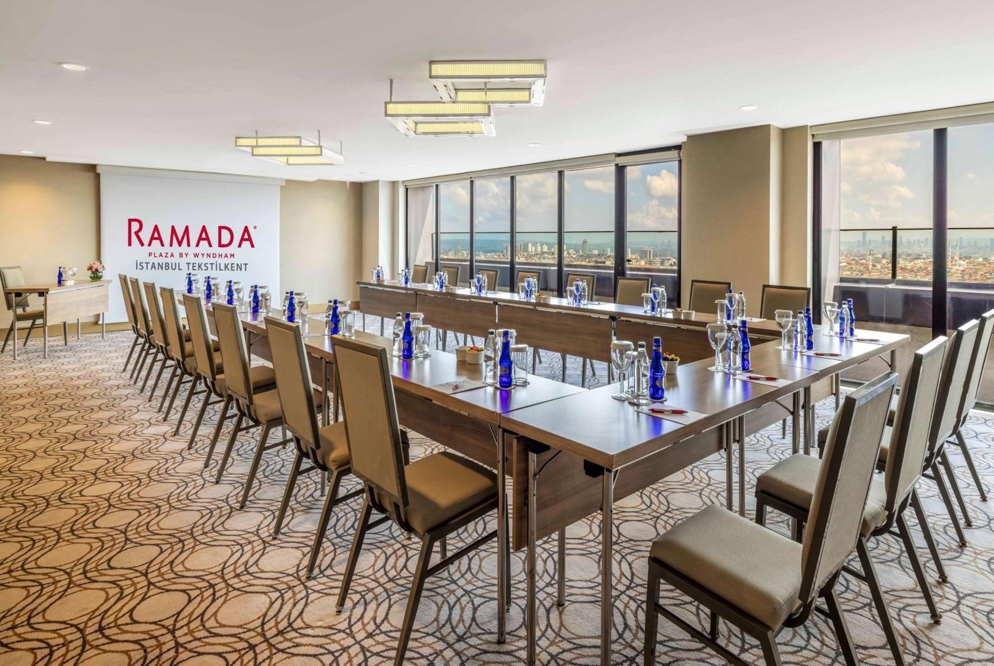 Ramada Plaza By Wyndham Tekstilkent 5*