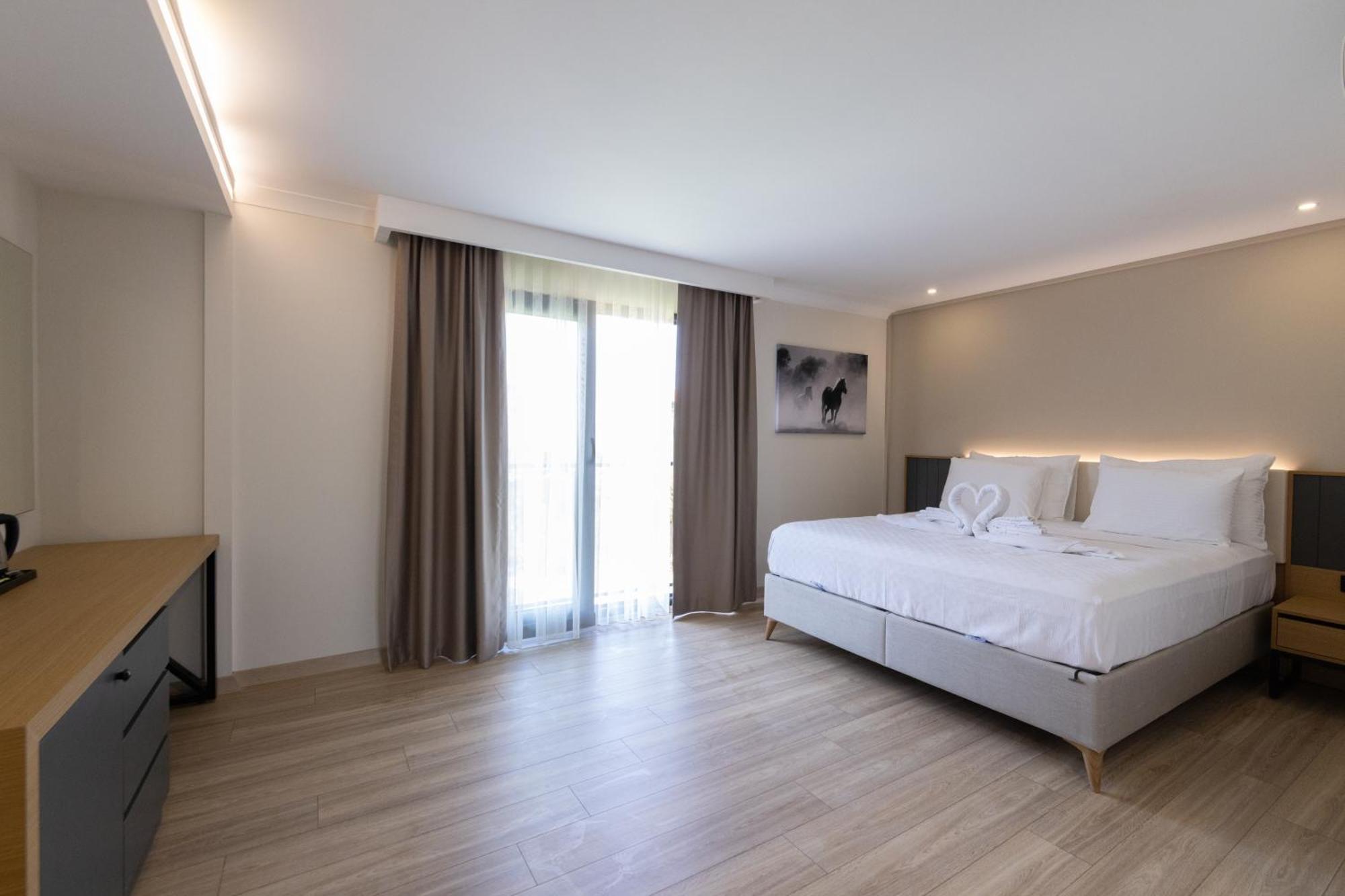 Hotel Three Points