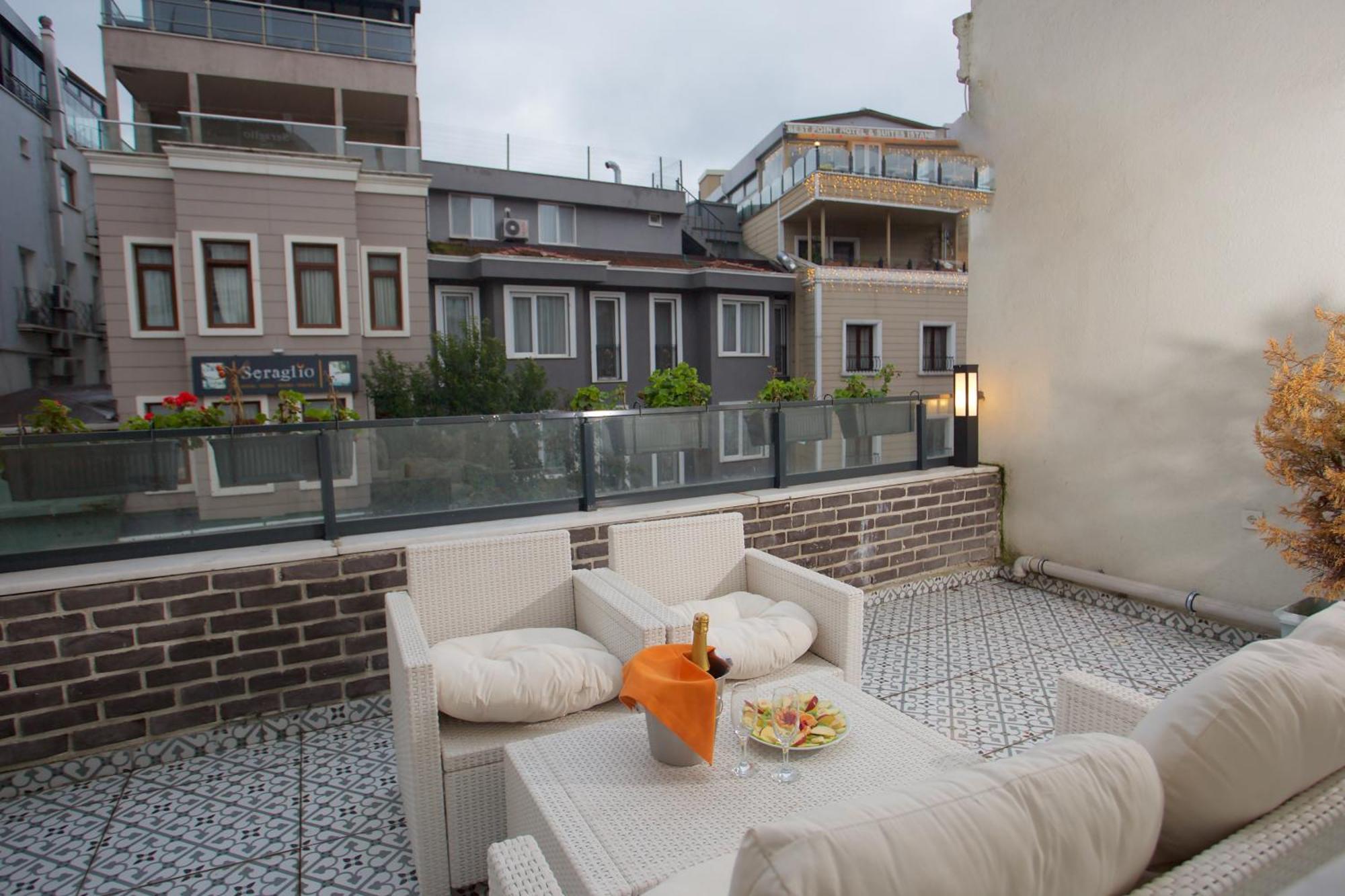 Hotel La Vida Old