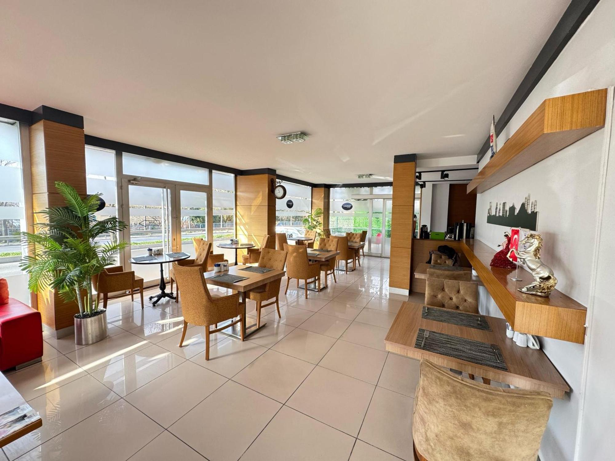 Lounge Hotel