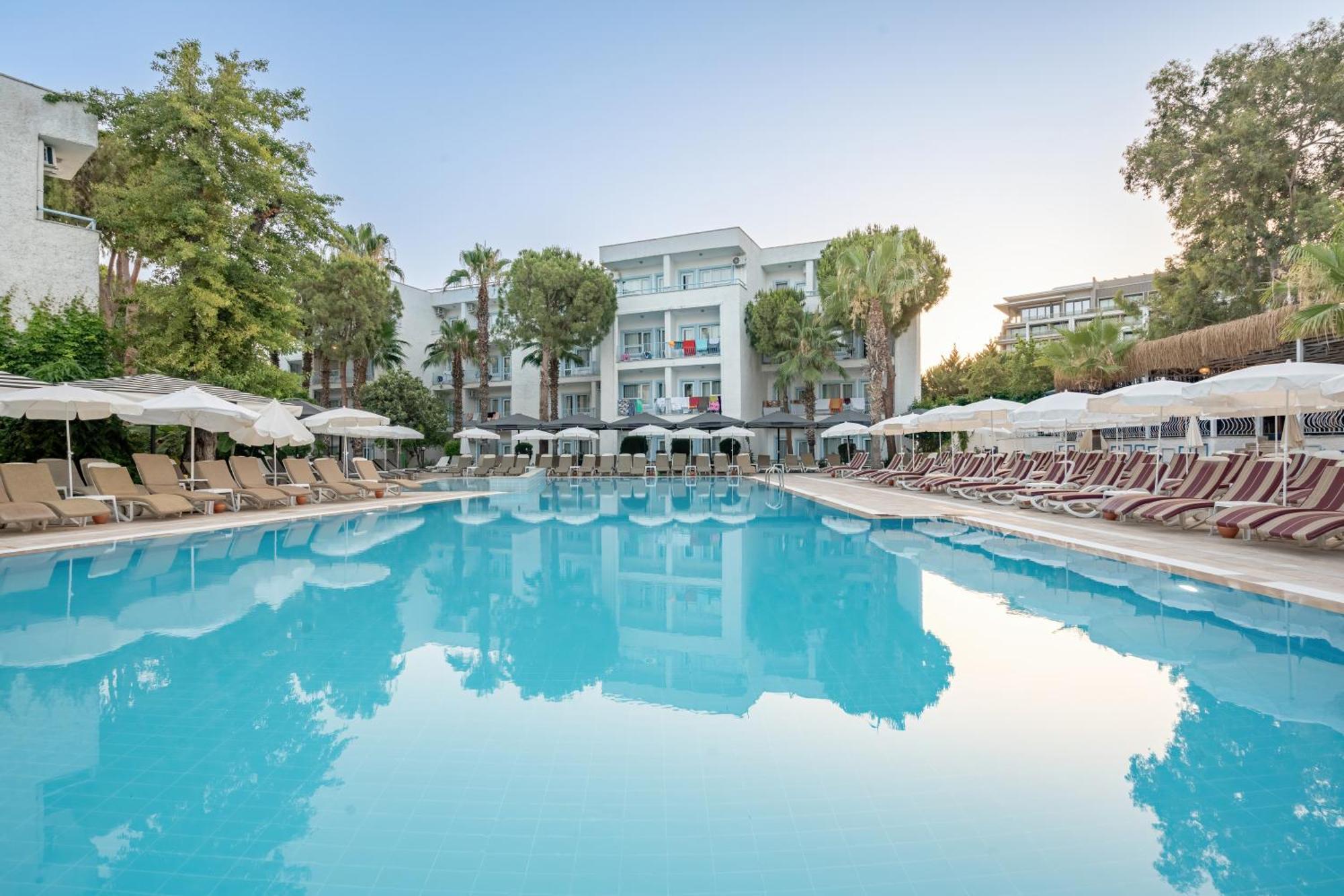 Nusso Club Hotel