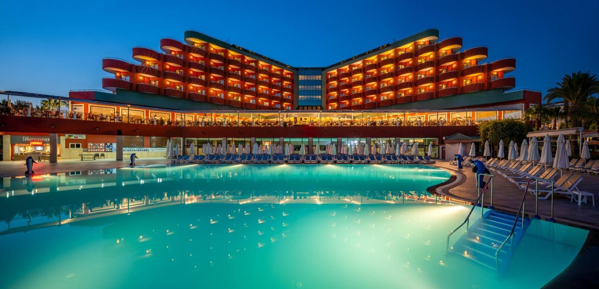 Delphin Deluxe 5* Okurcalar