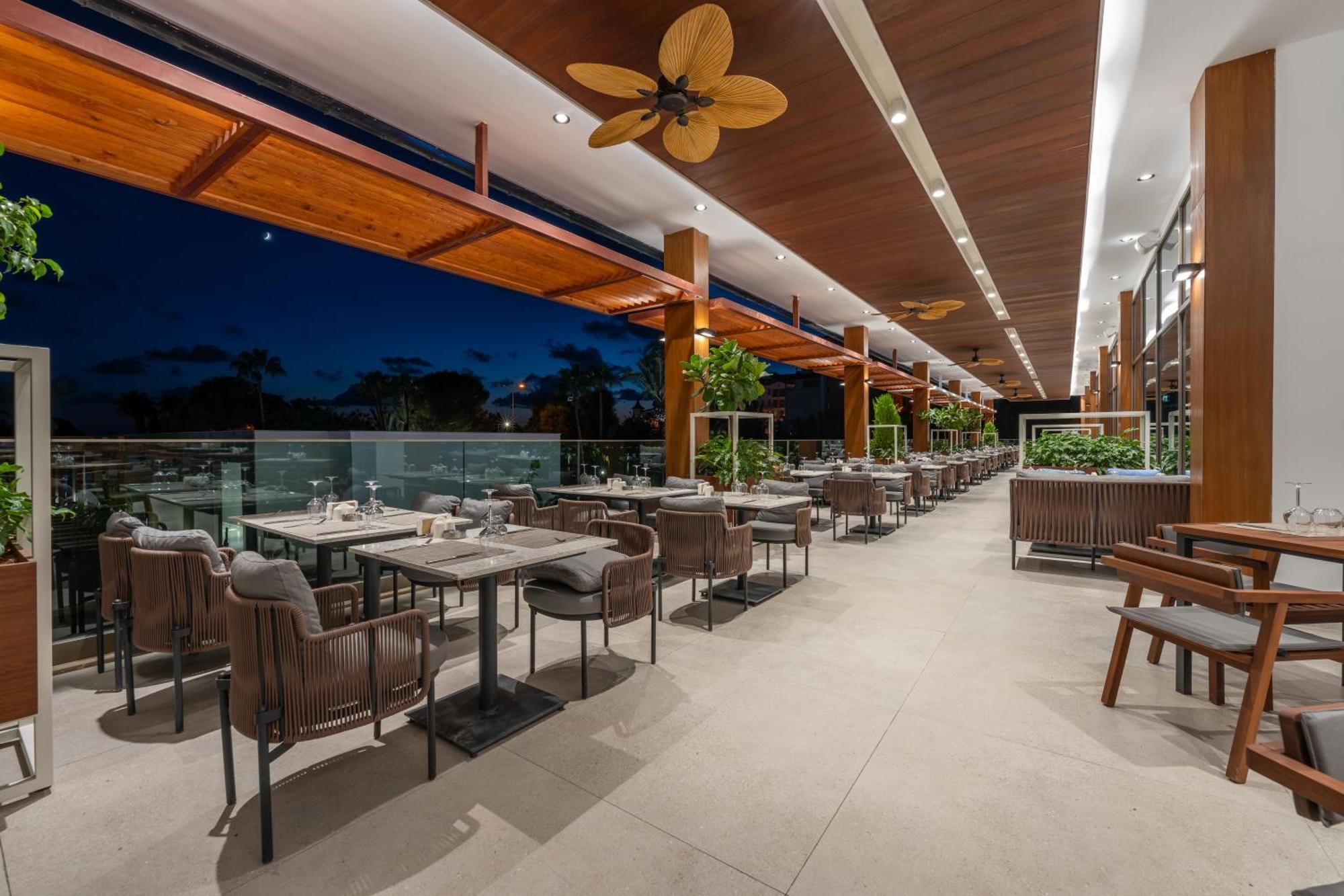 Sural Saray (adults Only) Side