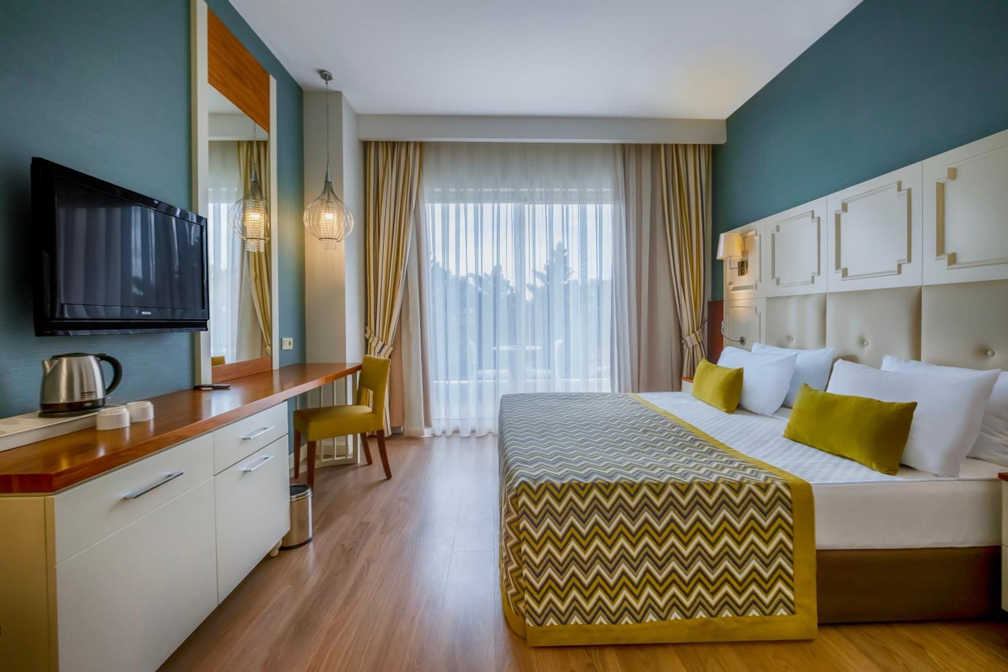 Well Palace Hotel 5*