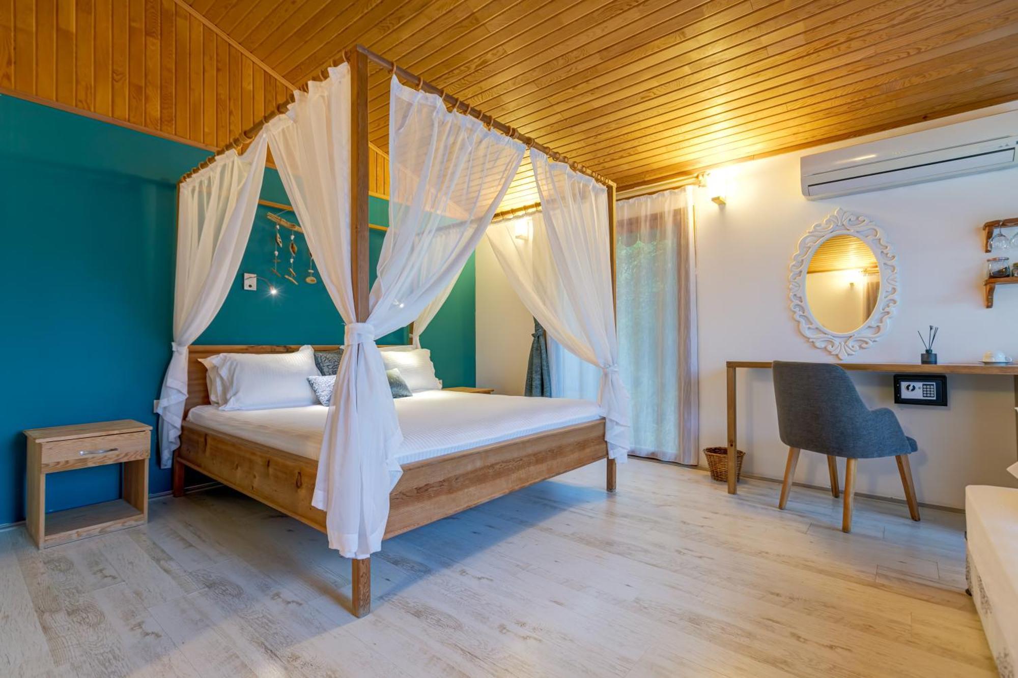 Etenna Beach Bungalows Bed & Breakfast Cirali