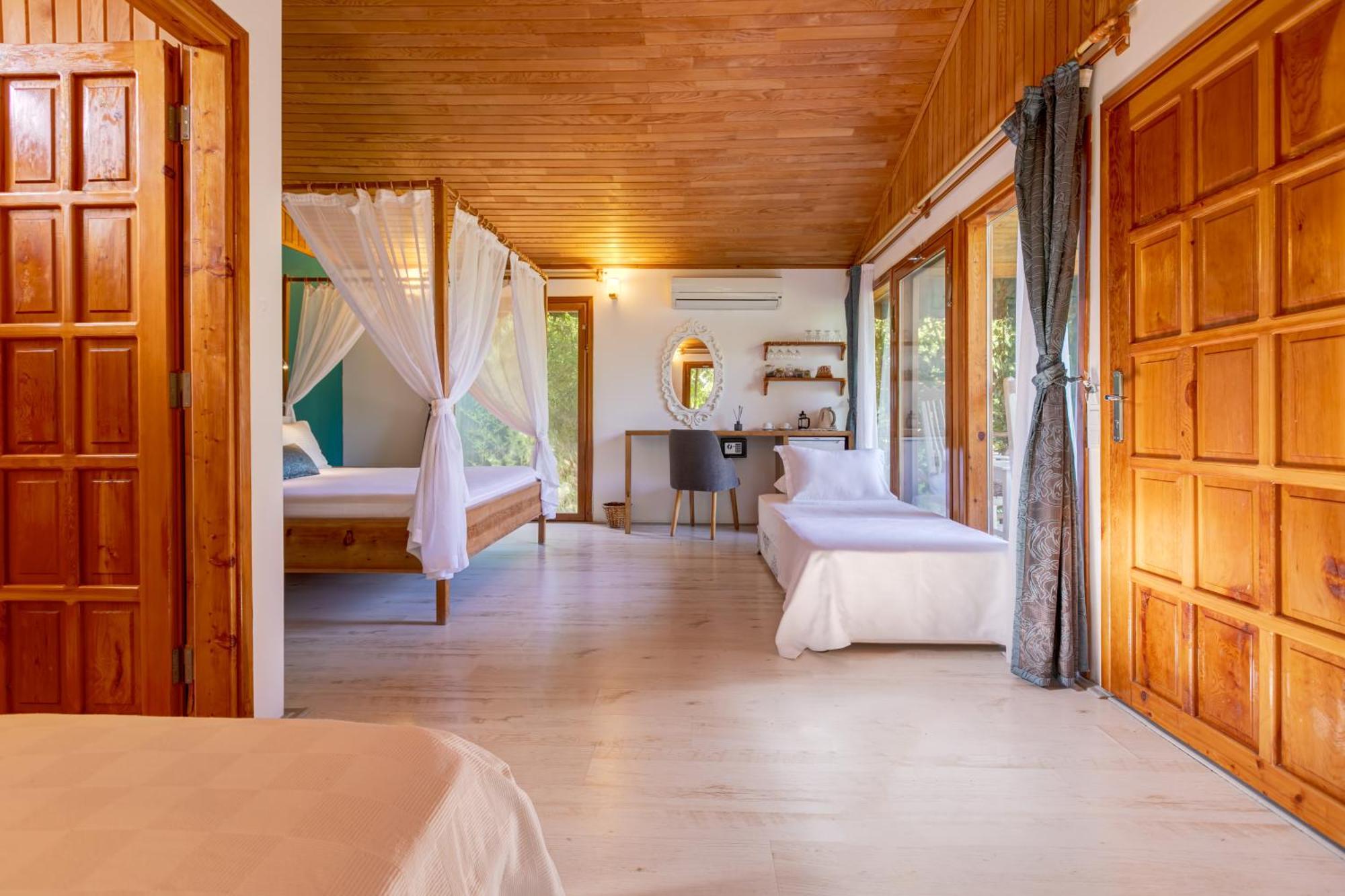 Etenna Beach Bungalows