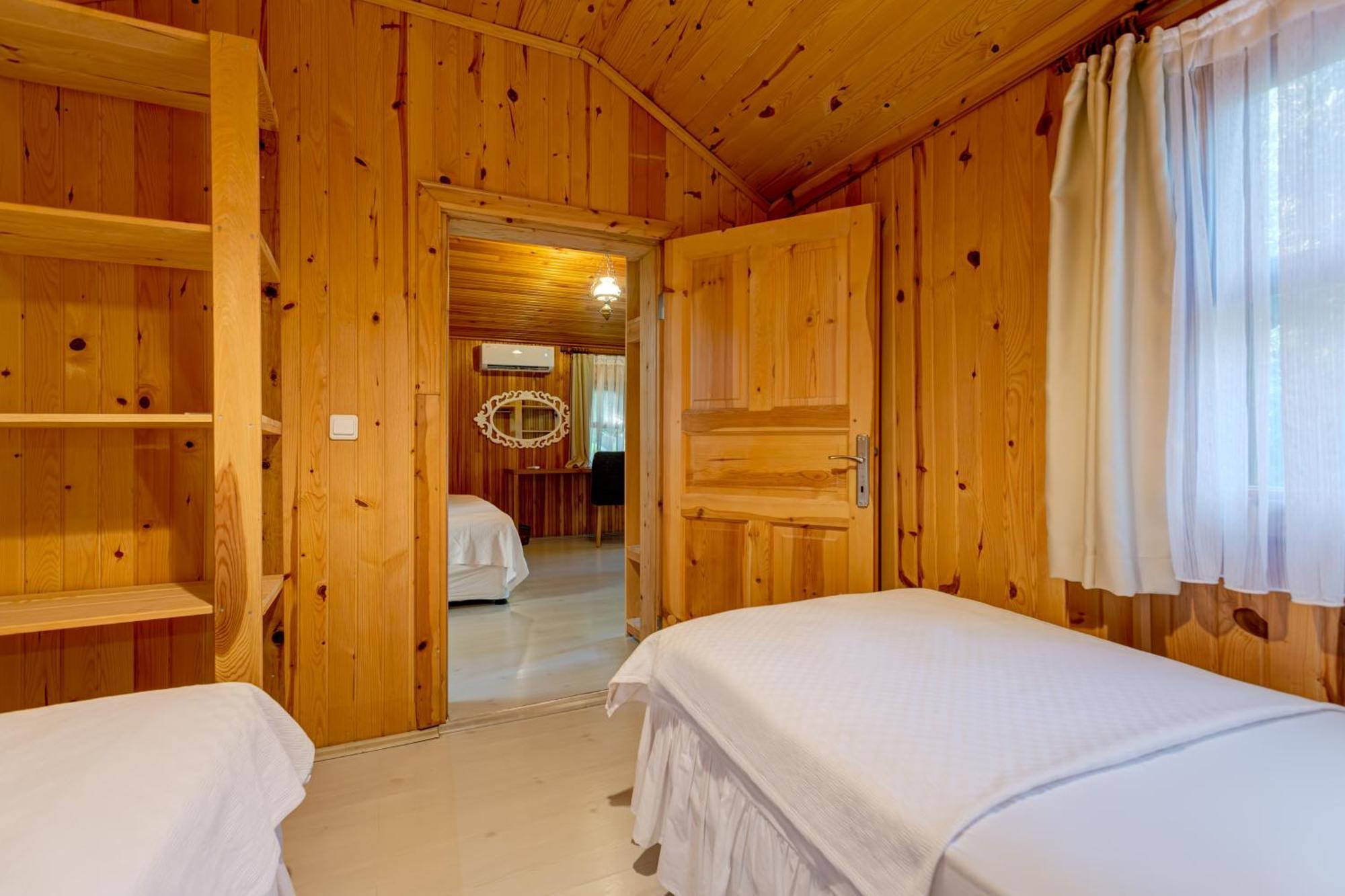 Etenna Beach Bungalows Bed & Breakfast 3*