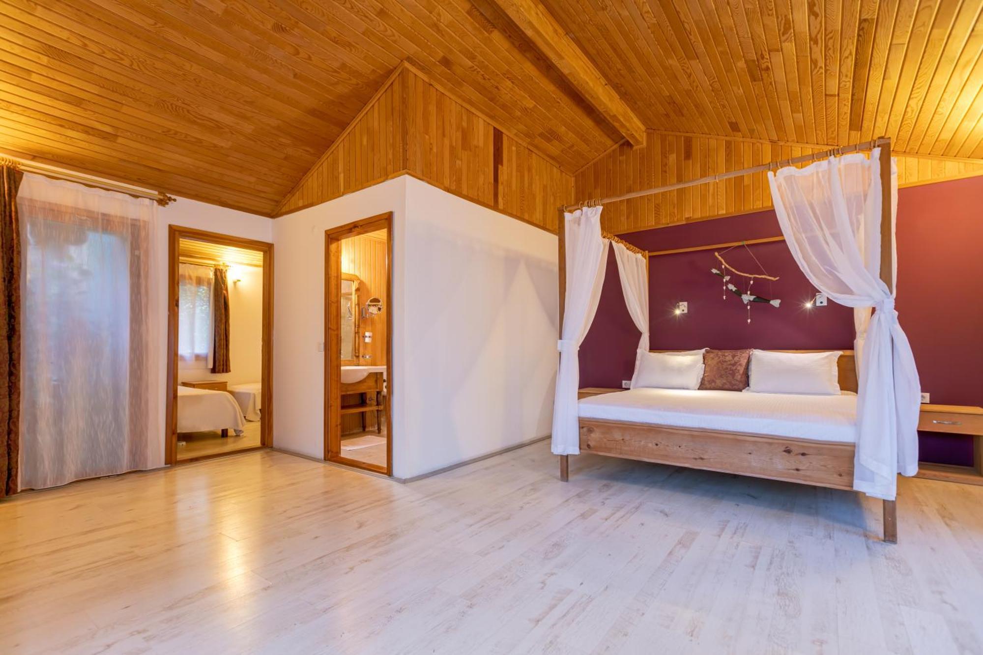 Etenna Beach Bungalows Bed & Breakfast