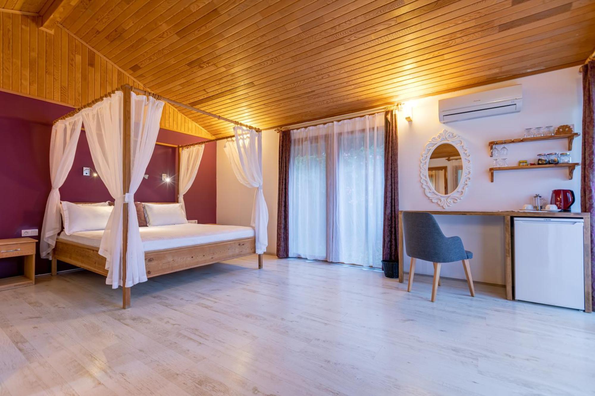 Bed & Breakfast Etenna Beach Bungalows