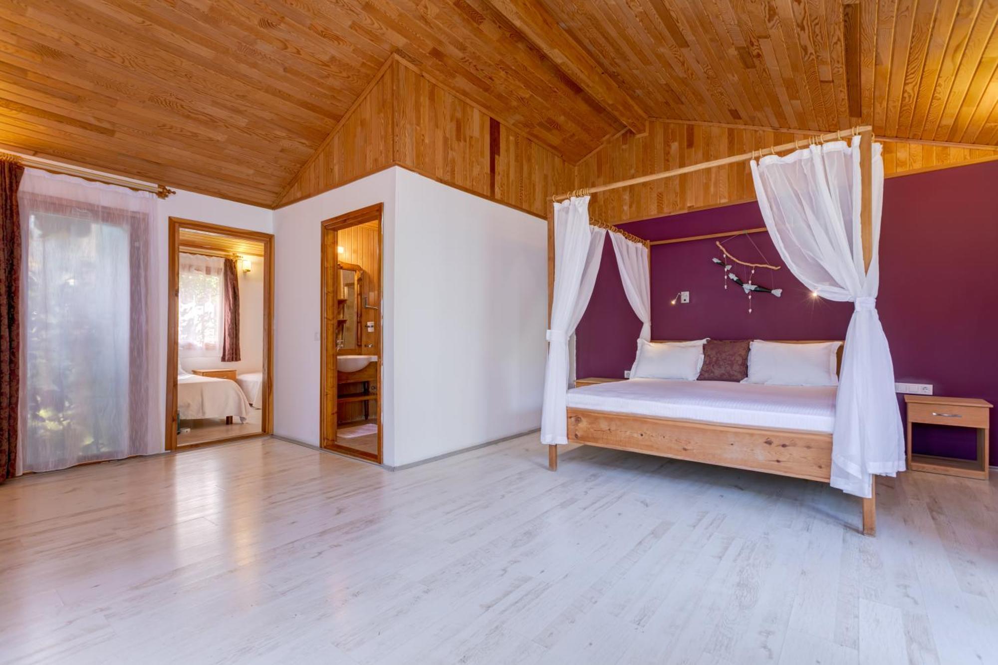 Bed & Breakfast Etenna Beach Bungalows 3*