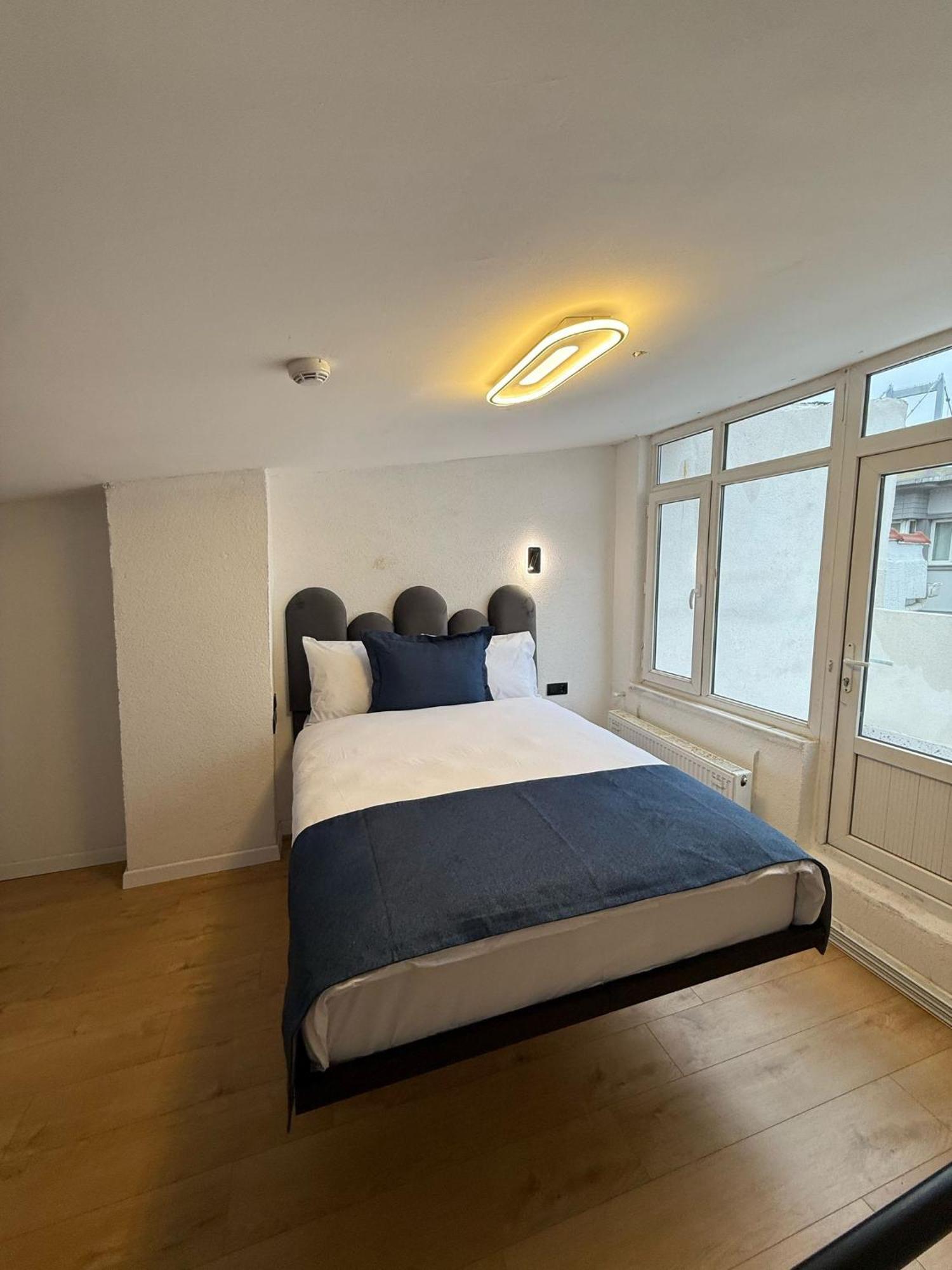 Corner Hot Hotel 3*