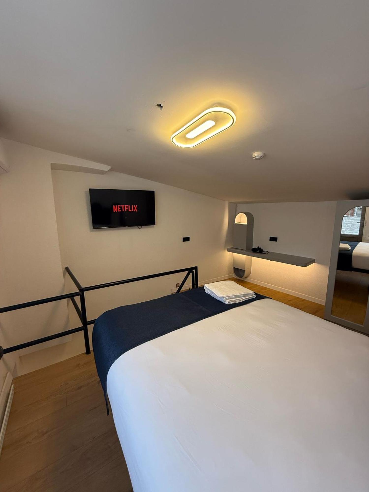 Hotel Corner Hot