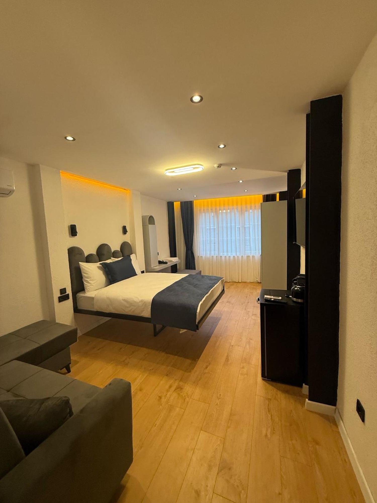 Hotel Corner Hot 3*