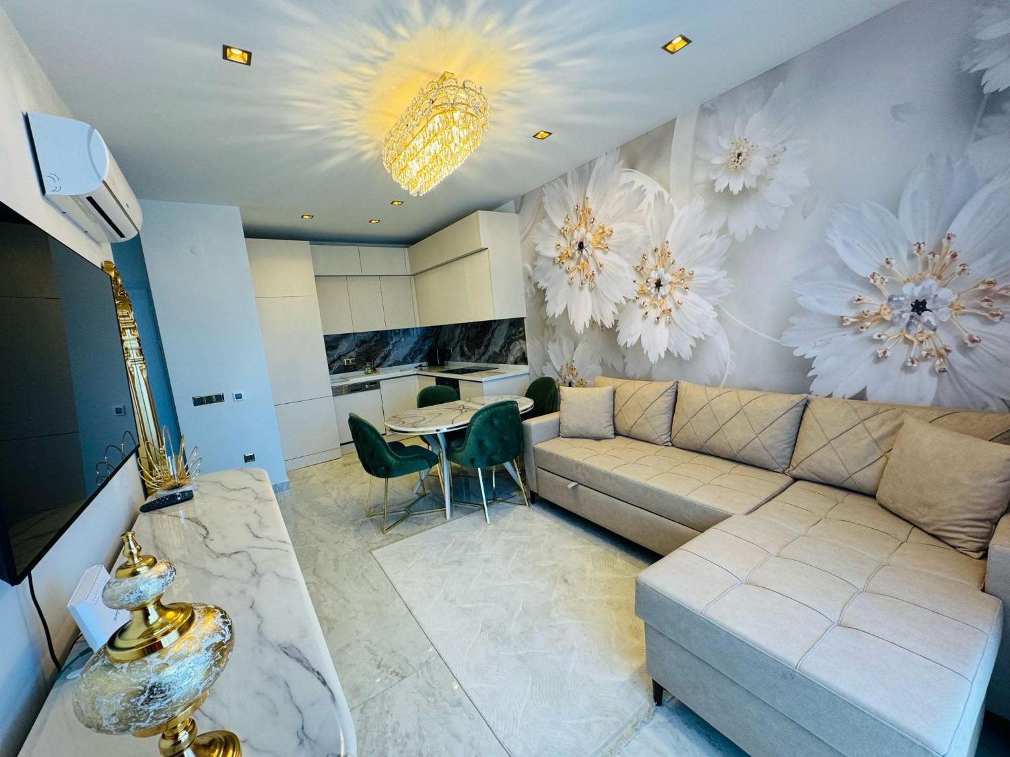Apartment Legend 36-37 *