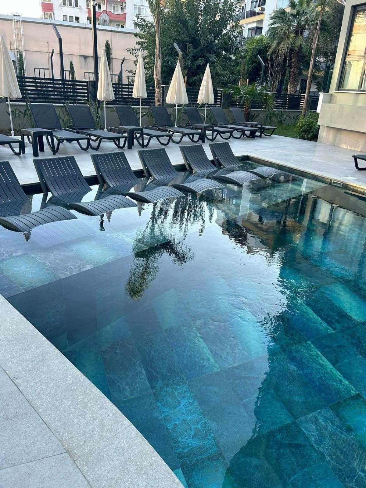Legend 36-37 Apartment *