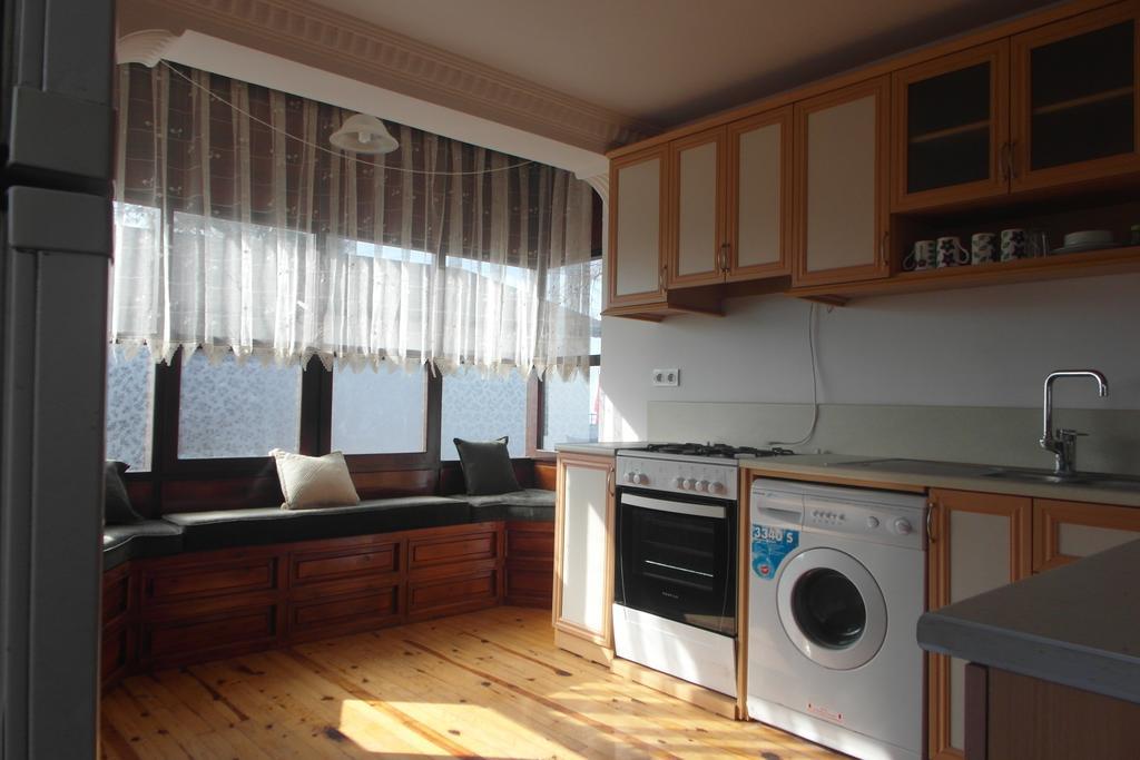 Apartment House *