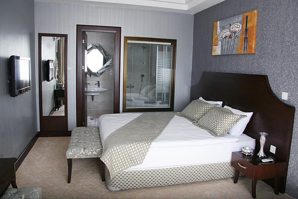 Asrin Park & Convention Center 4*