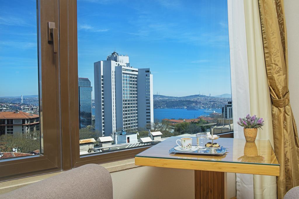 Nova Plaza Orion Hotel 4*