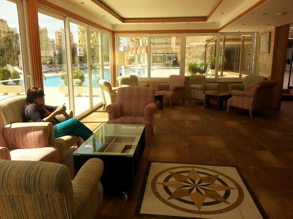 Lara Hadrianus Hotel