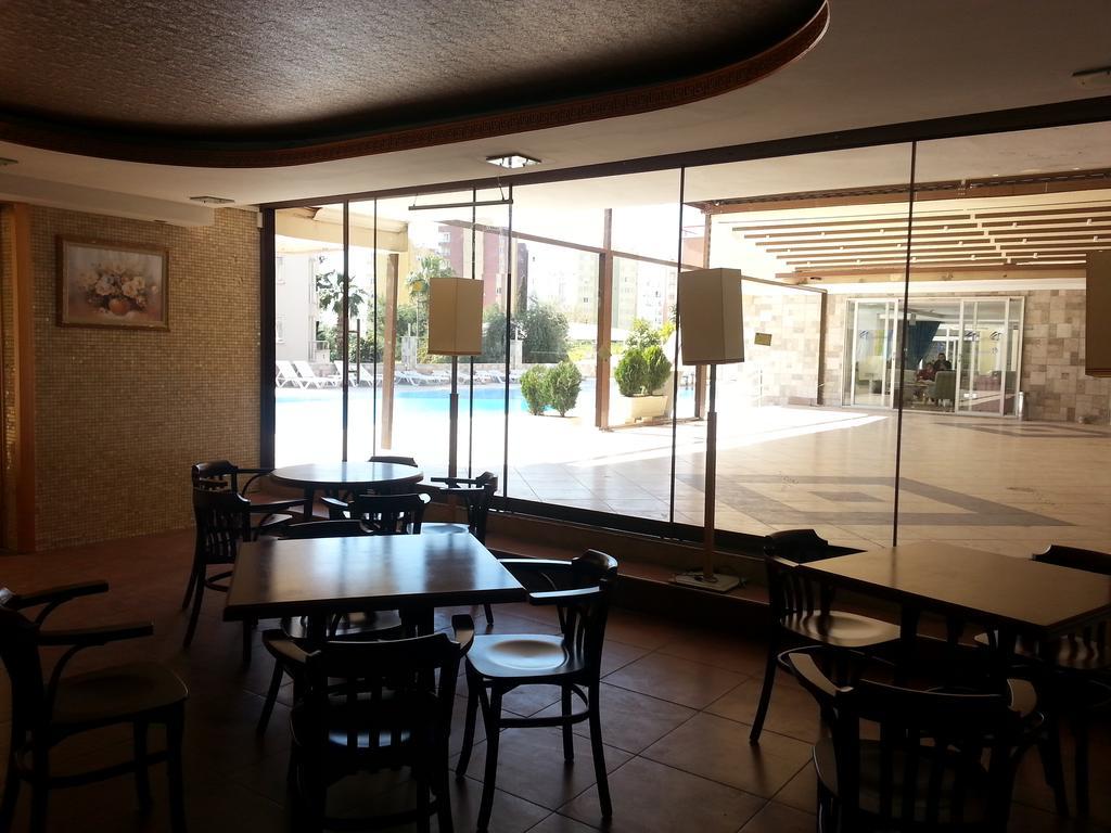 Hotel Lara Hadrianus 3*