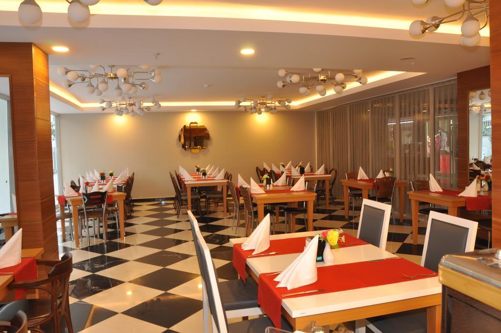 Hotel Palm World &