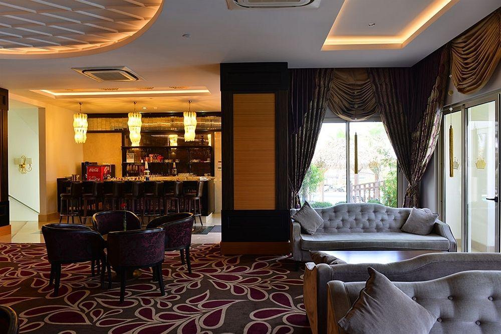 Hotel Crown Serenity Ultra