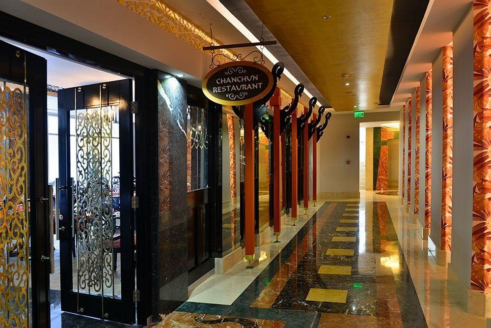 Crown Serenity Ultra Hotel Side