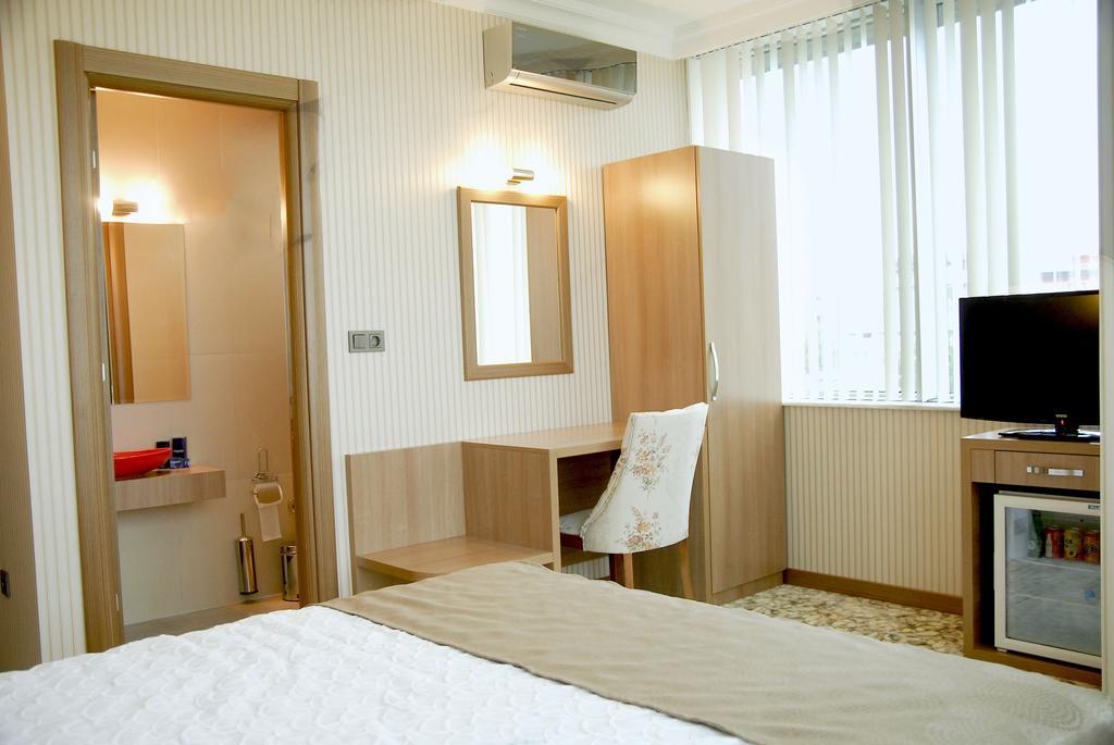 Hotel Lounge Hotel 2*