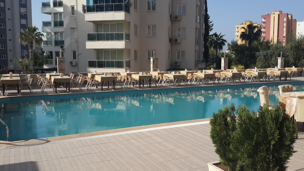 Hotel Lara Hadrianus 3*