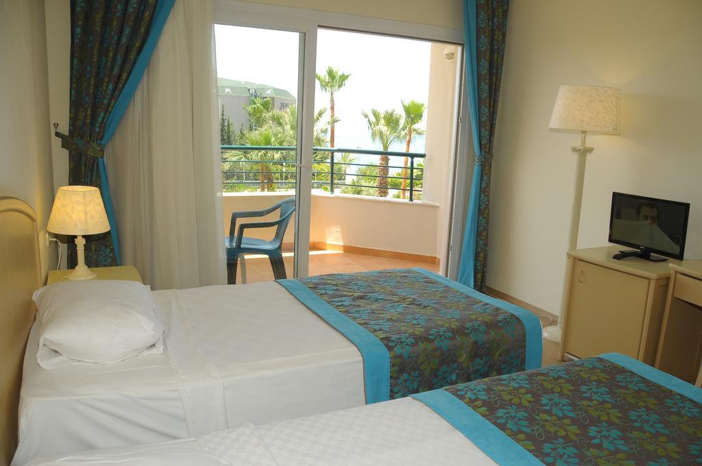 Resort Aska Just In Avsallar