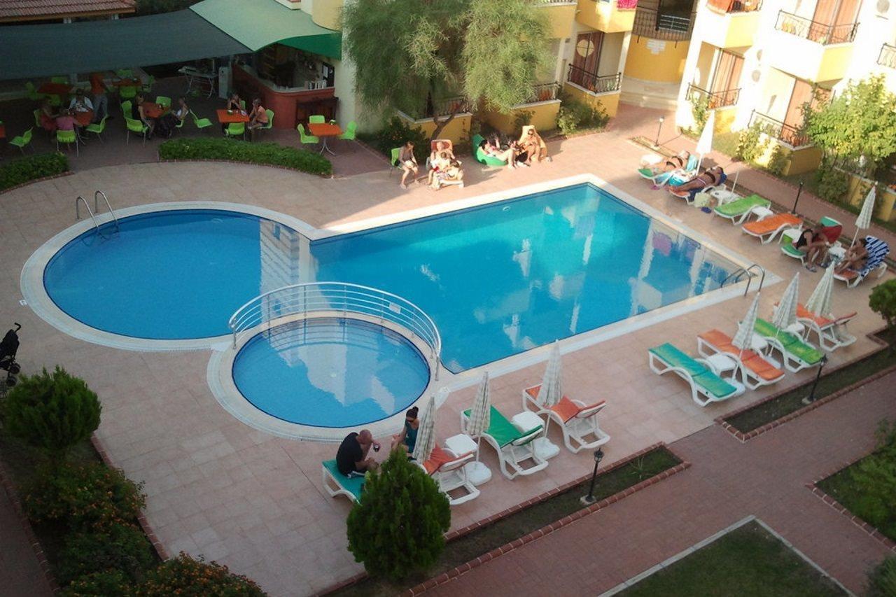 Hotel Summer Rose