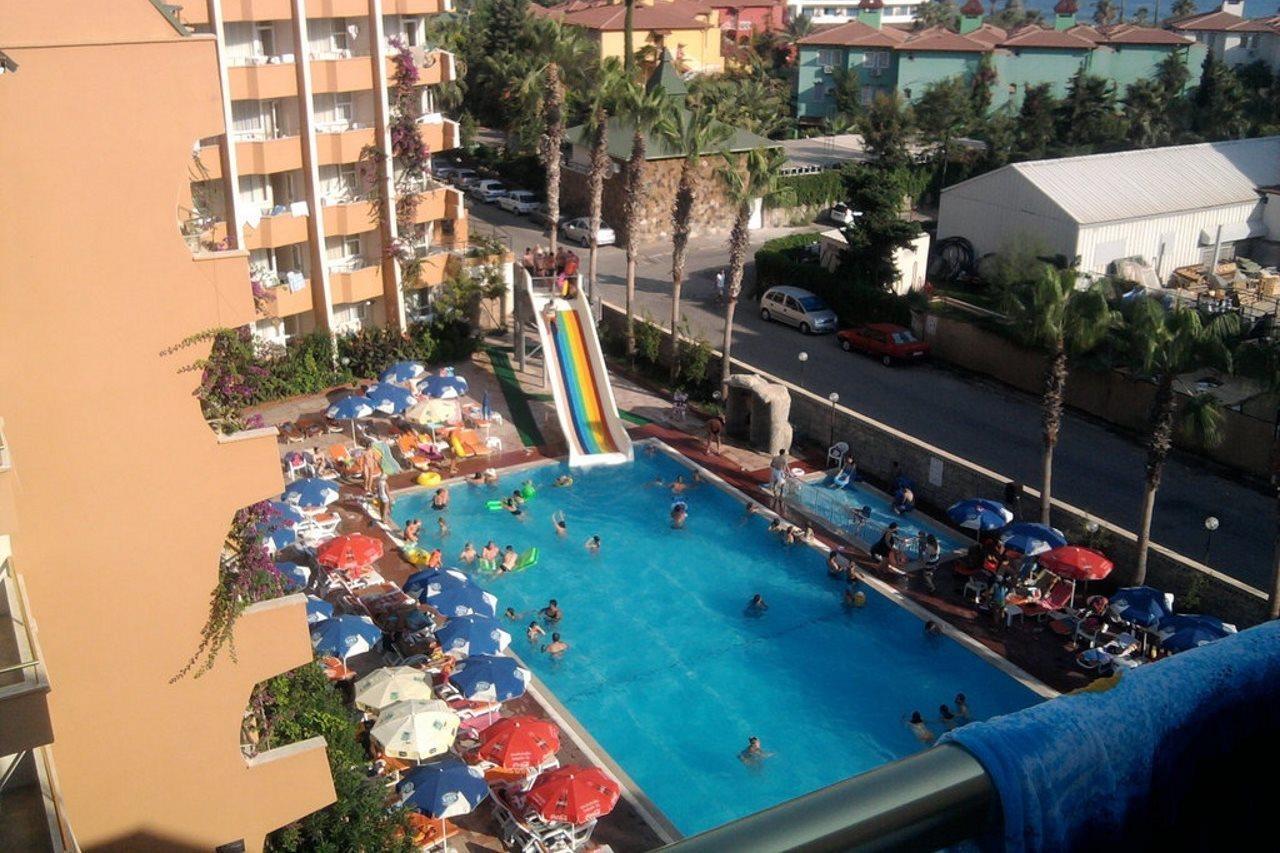 Hotel Club Tess 4*