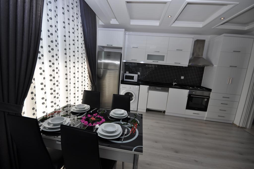Pine Park Apartment *