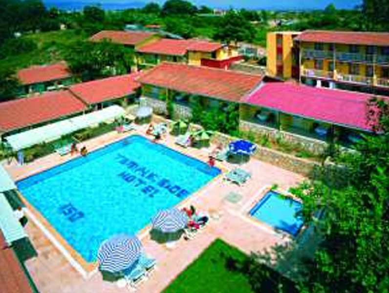 Temple Hotel 3*