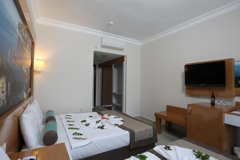 Hotel Anita Dream 4*
