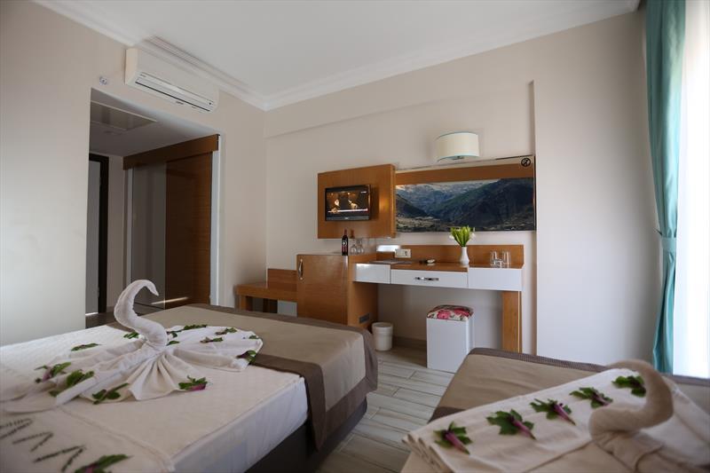 Anita Dream Hotel 4*
