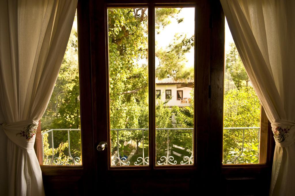 Kleo Hotel *