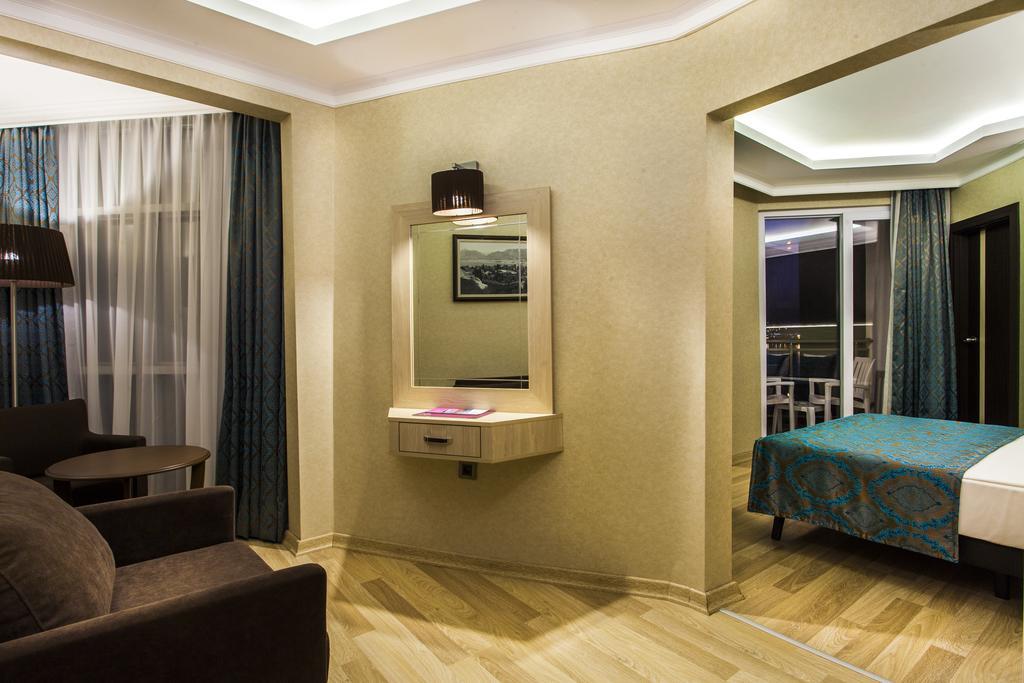 Hotel Parador Beach Hotel 3*