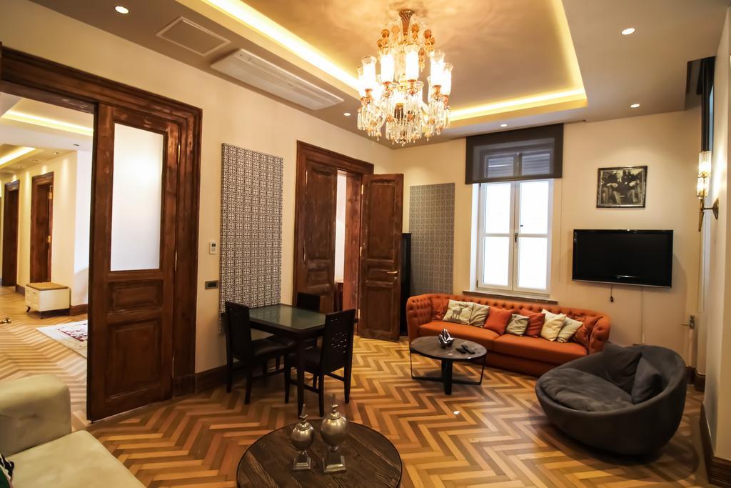 Apartment Maroon Istanbul