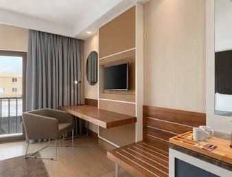 Hotel Ramada By Wyndham Florya 4*