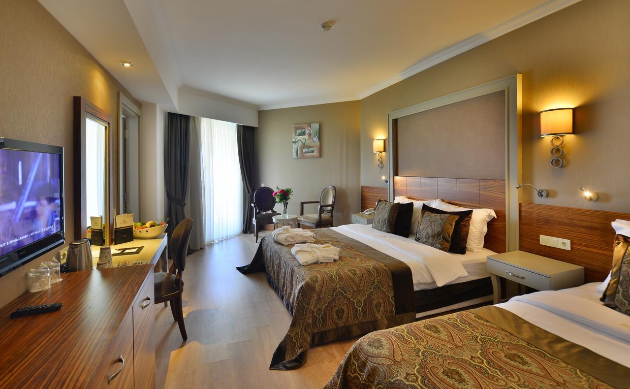 Hotel Crown Serenity Ultra