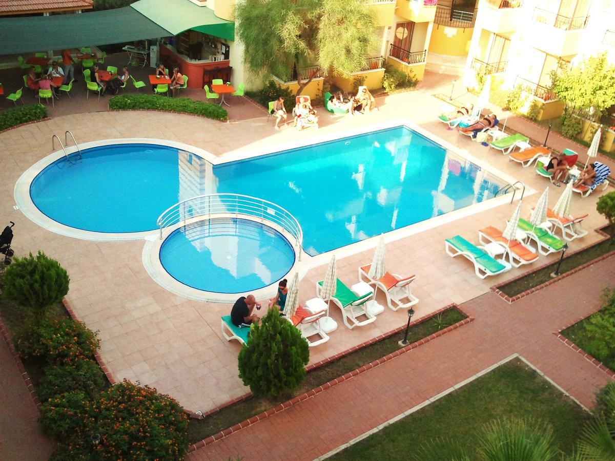 Hotel Summer Rose