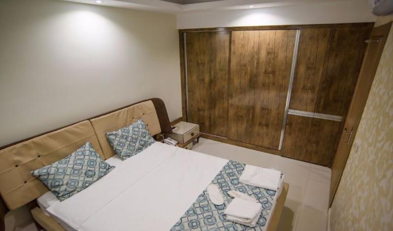 Aparthotel Happy Family 3*