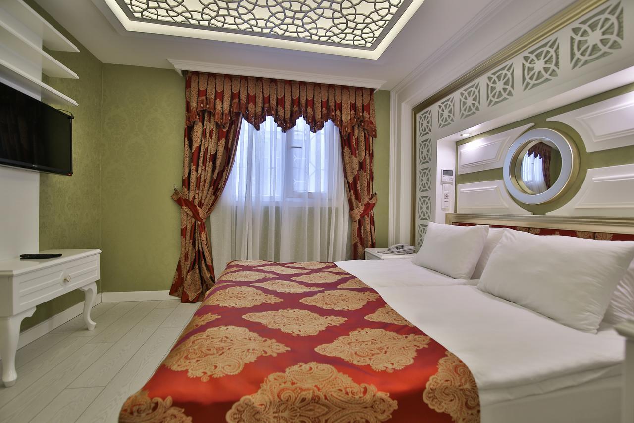 Hotel Queens Land 2*