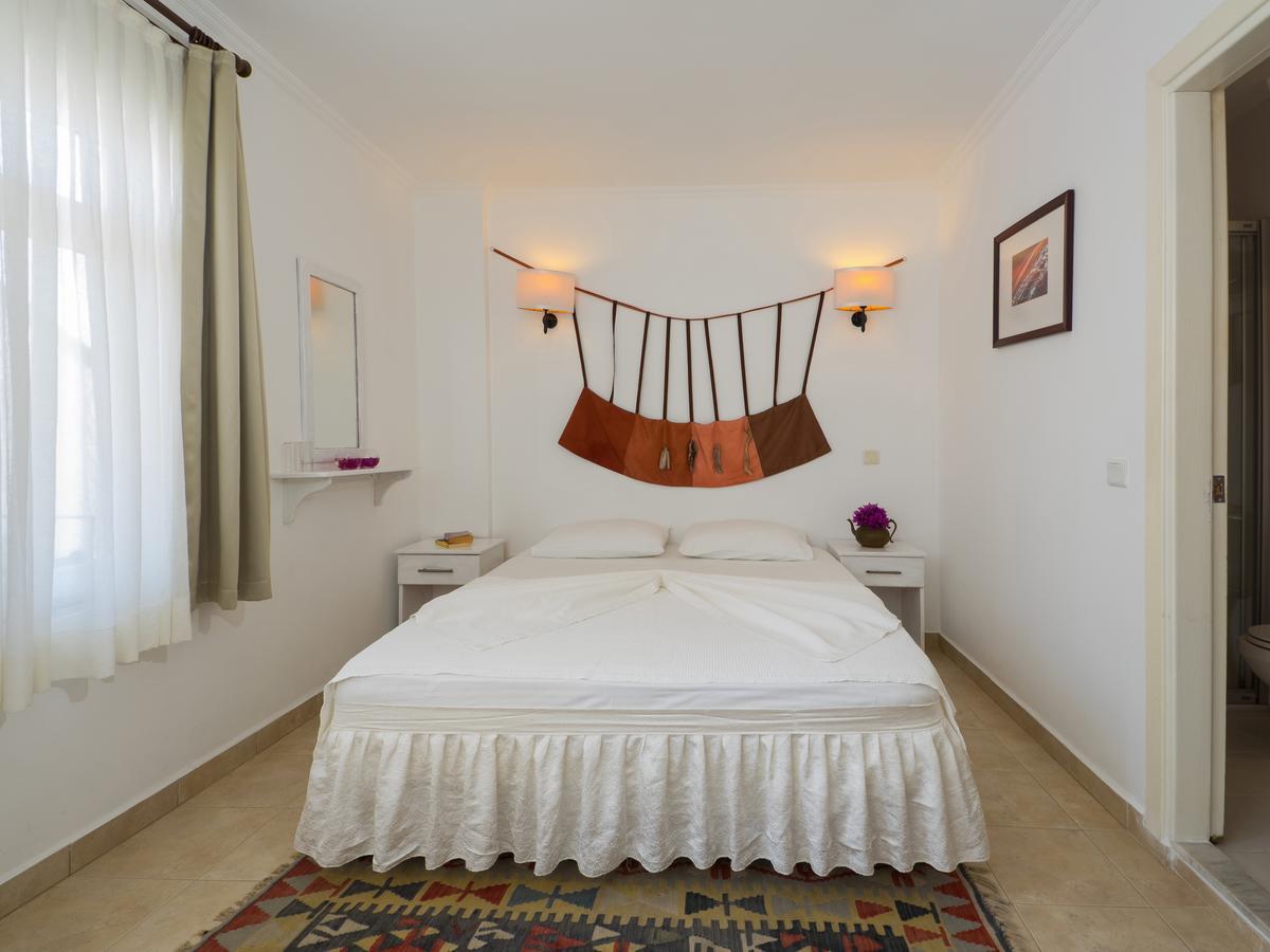 Hotel Hideaway