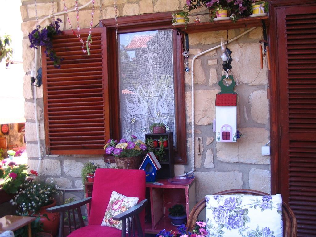Belen Hotel Side